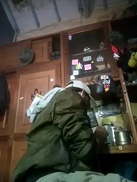 Snapshot of hairy_mannn chatting on March 4, 2026, 3:29 pm hairy mannn online show from March 4, 2026, 3:29 pm