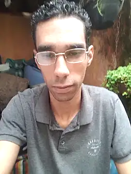 Snapshot of Dedede32 chatting on September 24, 2025, 1:25 pm Dedede32 online show from September 24, 2025, 1:25 pm