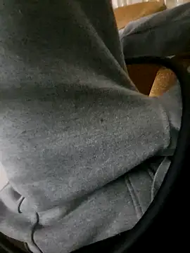 Snapshot of LuciousLyon chatting on October 29, 2025, 10:44 pm LuciousLyon online show from October 29, 2025, 10:44 pm