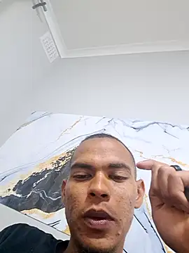 Snapshot of LuciousLyon chatting on November 5, 2025, 9:04 pm LuciousLyon online show from November 5, 2025, 9:04 pm