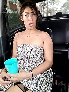 Snapshot of roxyrougee chatting on November 15, 2025, 4:36 pm roxyrougee online show from November 15, 2025, 4:36 pm