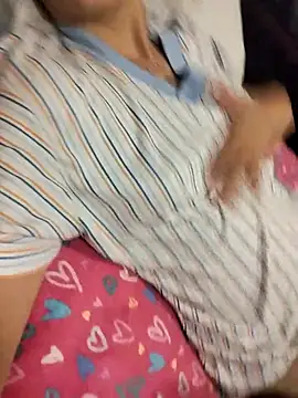 Snapshot of roxyrougee chatting on December 2, 2025, 3:12 am roxyrougee online show from December 2, 2025, 3:12 am