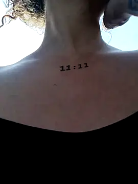 Snapshot of roxyrougee chatting on December 18, 2025, 9:32 pm roxyrougee online show from December 18, 2025, 9:32 pm