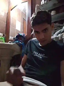 aispuro8505 online show from March 2, 2026, 7:37 am