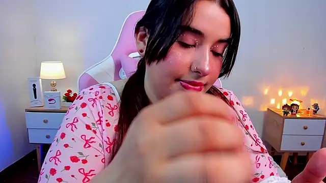 Snapshot of SofiFlex chatting on September 17, 2025, 4:03 am SofiFlex online show from September 17, 2025, 4:03 am