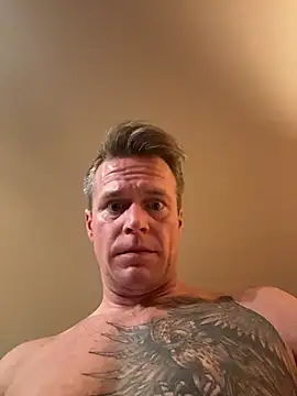 DILFiGuess11 online show from November 24, 2025, 4:23 am