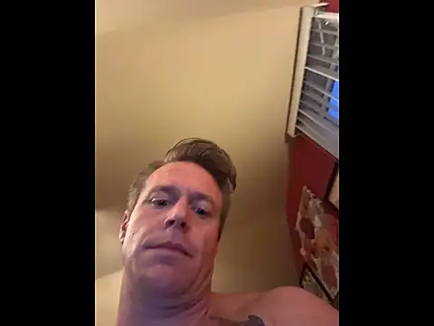 DILFiGuess11 online show from May 10, 2026, 9:36 am