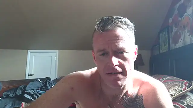 DILFiGuess11 online show from May 30, 2026, 8:50 pm