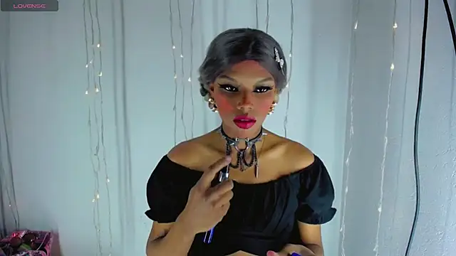 Snapshot of TheBlackwidows chatting on September 10, 2025, 5:18 am TheBlackwidows online show from September 10, 2025, 5:18 am