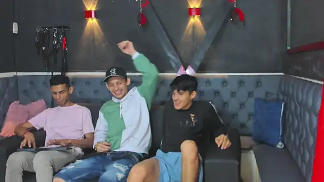 Golldens Dreamss online show from November 19, 2025, 12:16 pm