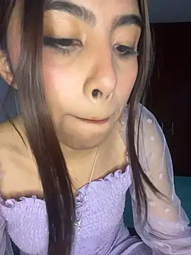 DianeSuns  online show from April 7, 2026, 4:35 am