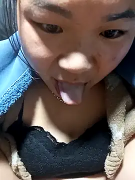 may-squirl online show from November 5, 2025, 11:49 pm