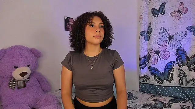 ViolettaMiller  online show from April 15, 2026, 10:10 pm