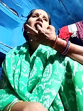 Snapshot of Jooli_xx chatting on September 11, 2025, 3:12 pm Jooli xx online show from September 11, 2025, 3:12 pm