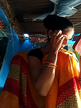 Snapshot of Jooli_xx chatting on September 15, 2025, 2:44 am Jooli xx online show from September 15, 2025, 2:44 am