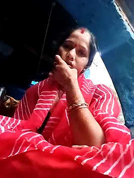 Snapshot of Jooli_xx chatting on October 1, 2025, 2:28 am Jooli xx online show from October 1, 2025, 2:28 am