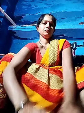 Snapshot of Jooli_xx chatting on October 3, 2025, 11:46 pm Jooli xx online show from October 3, 2025, 11:46 pm