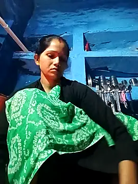 Snapshot of Jooli_xx chatting on October 7, 2025, 11:57 pm Jooli xx online show from October 7, 2025, 11:57 pm