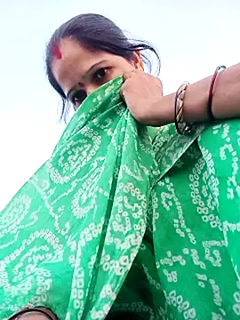 Snapshot of Jooli_xx chatting on October 8, 2025, 12:03 pm Jooli xx online show from October 8, 2025, 12:03 pm