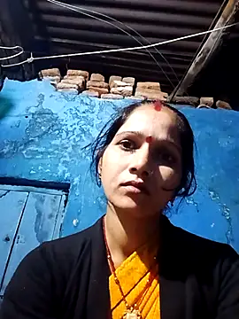 Snapshot of Jooli_xx chatting on October 12, 2025, 12:48 pm Jooli xx online show from October 12, 2025, 12:48 pm