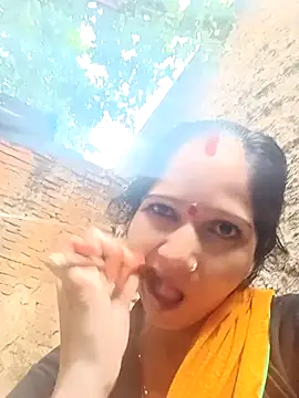 Snapshot of Jooli_xx chatting on October 13, 2025, 1:16 am Jooli xx online show from October 13, 2025, 1:16 am