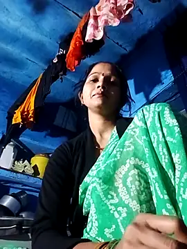 Snapshot of Jooli_xx chatting on October 16, 2025, 2:51 pm Jooli xx online show from October 16, 2025, 2:51 pm