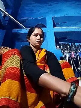 Snapshot of Jooli_xx chatting on October 18, 2025, 12:13 am Jooli xx online show from October 18, 2025, 12:13 am