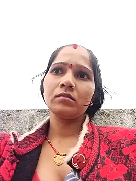 Snapshot of Jooli_xx chatting on October 31, 2025, 11:33 am Jooli xx online show from October 31, 2025, 11:33 am