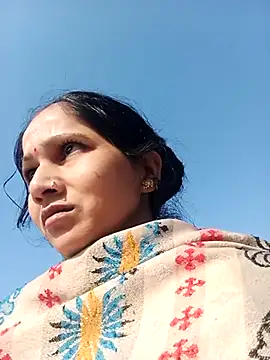 Snapshot of Jooli_xx chatting on November 9, 2025, 3:38 am Jooli xx online show from November 9, 2025, 3:38 am