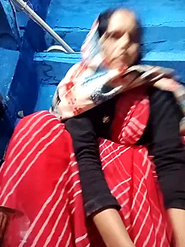 Snapshot of Jooli_xx chatting on November 25, 2025, 12:43 am Jooli xx online show from November 25, 2025, 12:43 am