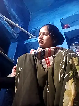 Snapshot of Jooli_xx chatting on November 28, 2025, 1:41 am Jooli xx online show from November 28, 2025, 1:41 am