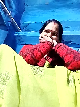 Snapshot of Jooli_xx chatting on December 2, 2025, 1:00 am Jooli xx online show from December 2, 2025, 1:00 am