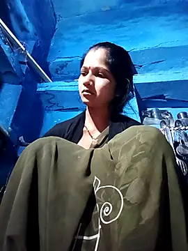 Snapshot of Jooli_xx chatting on December 3, 2025, 12:18 am Jooli xx online show from December 3, 2025, 12:18 am