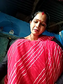 Snapshot of Jooli_xx chatting on December 15, 2025, 5:34 am Jooli xx online show from December 15, 2025, 5:34 am