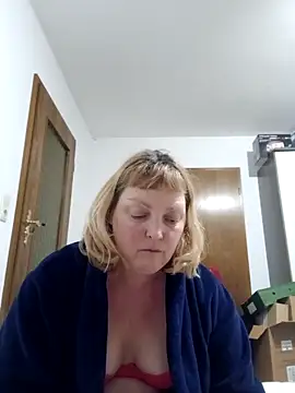 LiluLiluLilu online show from February 26, 2026, 10:42 pm