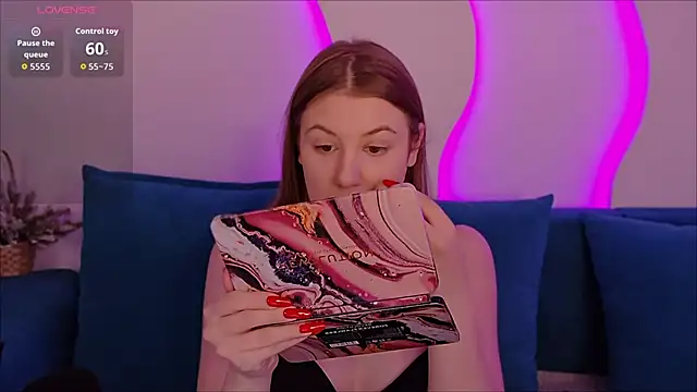 MelanieHenders online show from December 20, 2025, 5:47 am