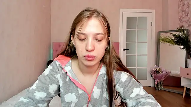 LightStar 18 online show from September 17, 2025, 9:11 am