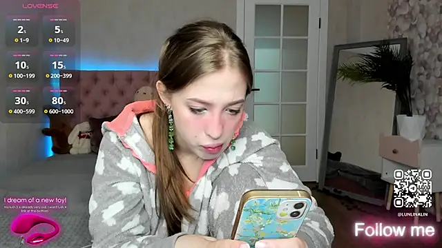 LightStar 18 online show from September 26, 2025, 12:42 pm