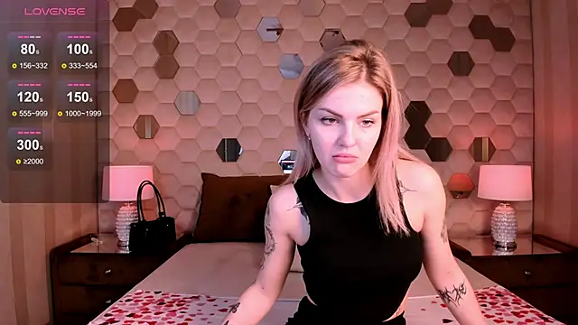 NaomiSol online show from September 17, 2025, 7:37 pm