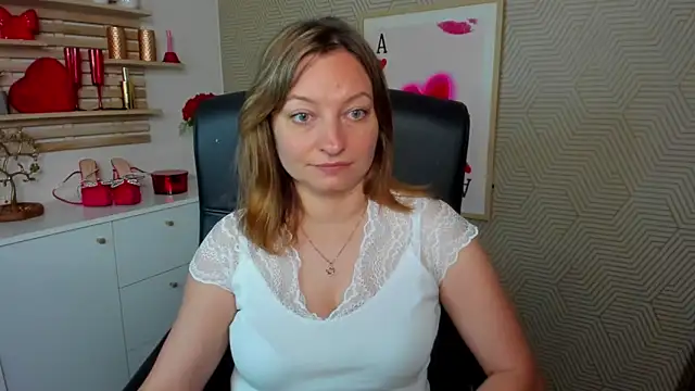 Snapshot of angelaSamt chatting on June 9, 2026, 5:52 am angelaSamt online show from June 9, 2026, 5:52 am