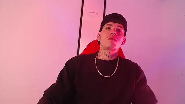 Snapshot of Anhonymus_ chatting on September 29, 2025, 3:44 am Anhonymus online show from September 29, 2025, 3:44 am