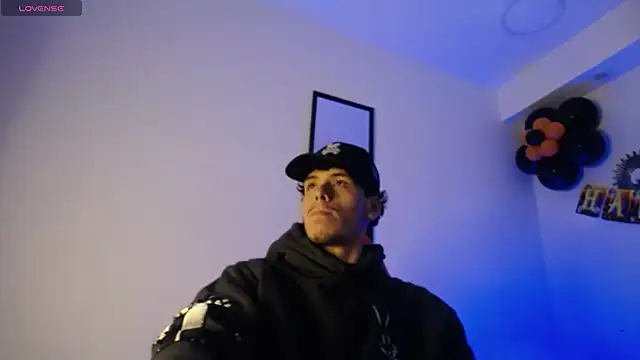 Snapshot of Anhonymus_ chatting on October 12, 2025, 3:49 am Anhonymus online show from October 12, 2025, 3:49 am