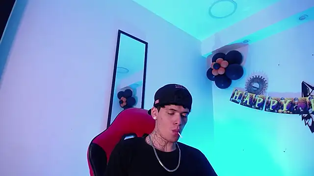 Snapshot of Anhonymus_ chatting on October 22, 2025, 4:02 am Anhonymus online show from October 22, 2025, 4:02 am