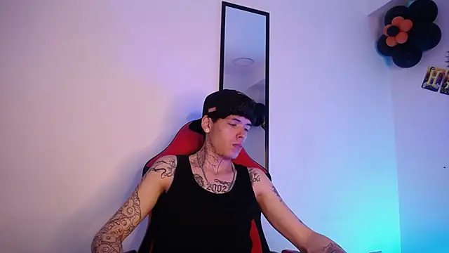 Snapshot of Anhonymus_ chatting on October 30, 2025, 3:30 am Anhonymus online show from October 30, 2025, 3:30 am