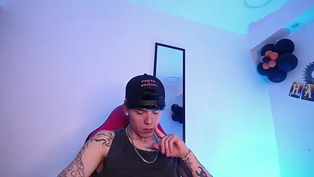 Snapshot of Anhonymus_ chatting on November 3, 2025, 3:52 am Anhonymus online show from November 3, 2025, 3:52 am