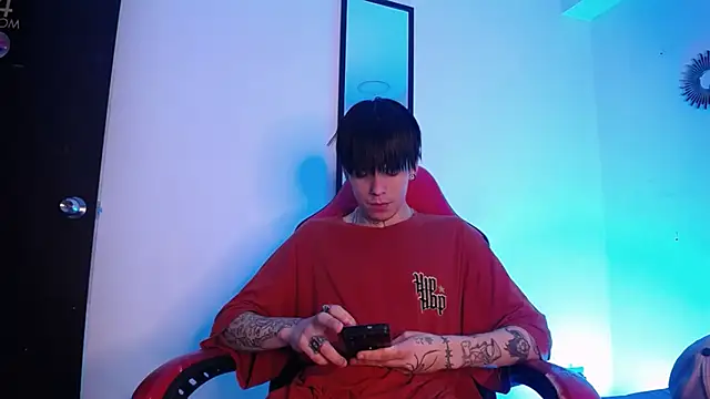 Snapshot of Anhonymus_ chatting on November 11, 2025, 3:39 am Anhonymus online show from November 11, 2025, 3:39 am