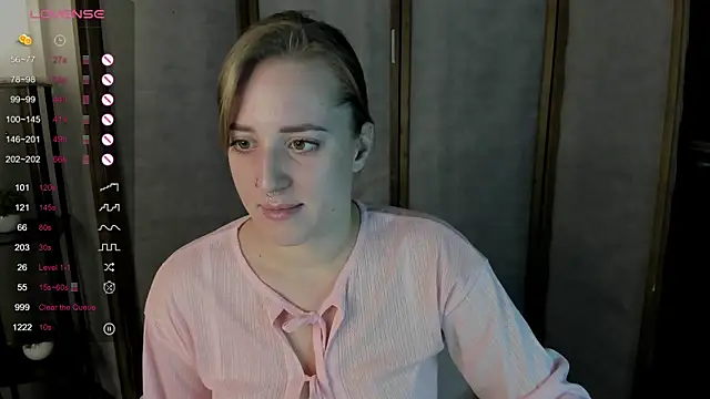 Snapshot of Alice_Cire chatting on November 13, 2025, 10:03 am Alice Cire online show from November 13, 2025, 10:03 am