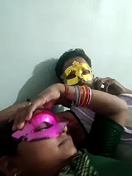 NIT-COUPLE online show from September 10, 2025, 4:51 pm