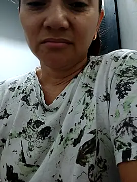 Snapshot of Amanda39 chatting on November 2, 2025, 12:40 pm Amanda39 online show from November 2, 2025, 12:40 pm