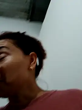 Snapshot of Amanda39 chatting on November 6, 2025, 1:34 pm Amanda39 online show from November 6, 2025, 1:34 pm